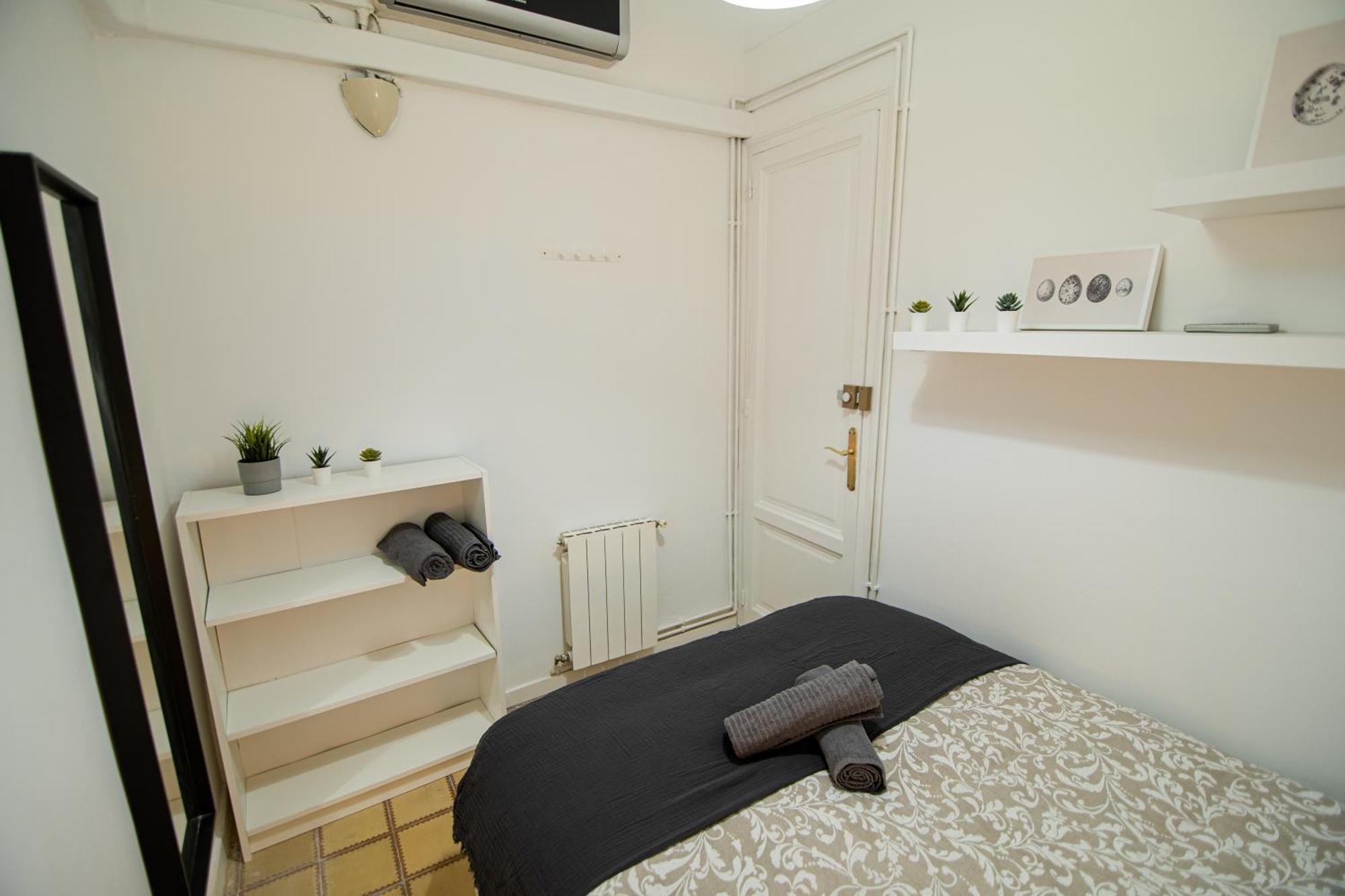Blai Hostel Barcelona Exterior photo